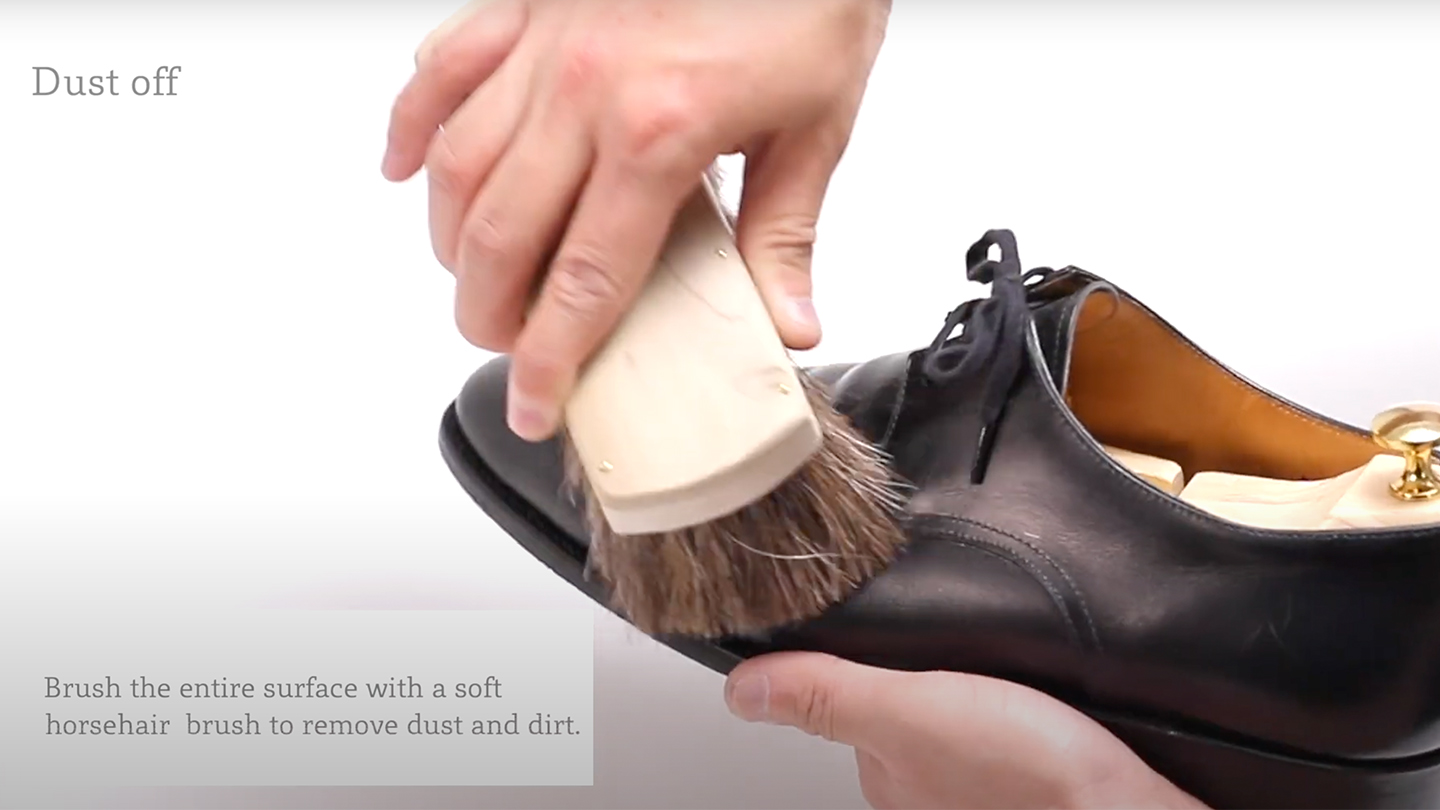 [Brush shop & cream shop teaches] How to polish leather shoes | UNO BRUSH